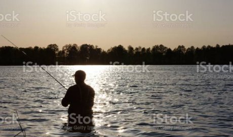 Pêche aux carnassiers sur la lac de vassivière en limousin