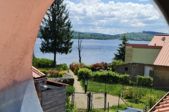 Location de gites au bord du #Lac de Vassivière avec animaux acceptés